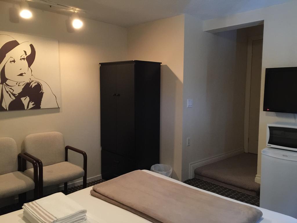 Adas Guesthouse Toronto Pokoj fotografie
