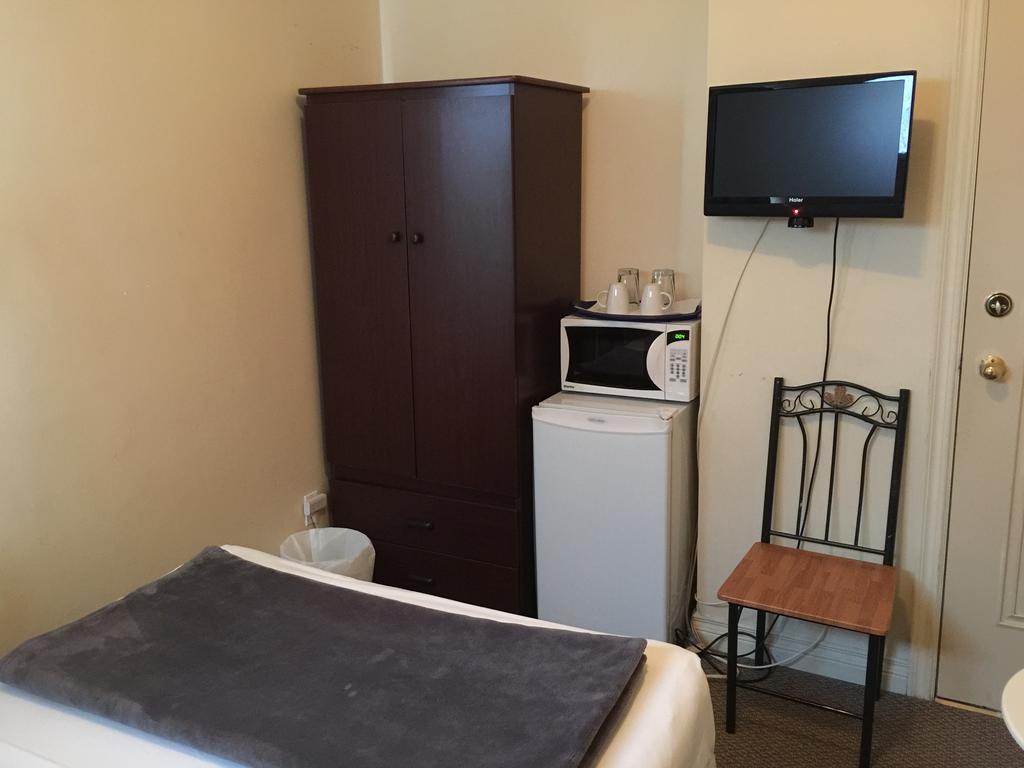 Adas Guesthouse Toronto Pokoj fotografie